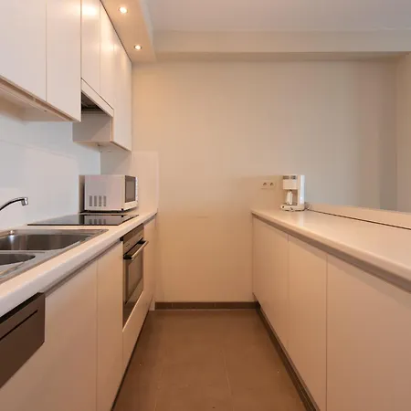 Family Spot By The Coastal Trails