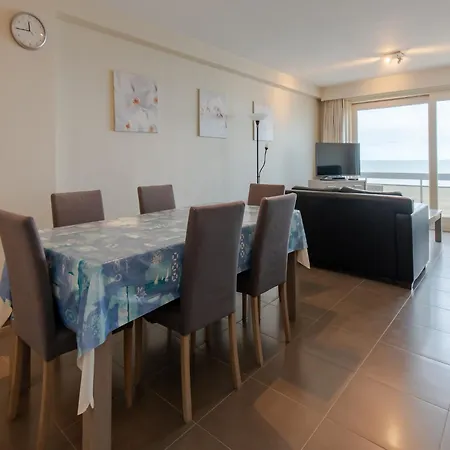 Family Spot By The Coastal Trails Apartment Middelkerke